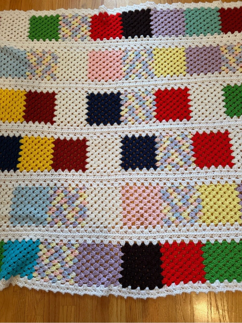 Vintage 1970s Retro boho Granny square handmade afghan 78”x49” Multicolor throw